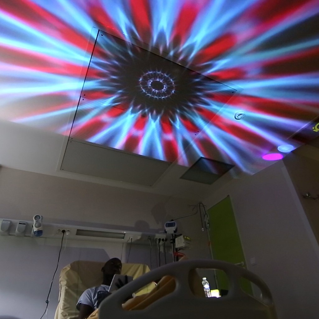 ILLUMINART Projection Dans Une Chambre 2 Copyright Art Dans La CitéTrame En Temps Reel Copy